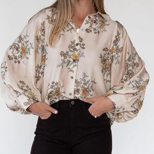 Entro Boutique Floral Drape-Sleeve Top Shirt Blouse Large NWT NEW